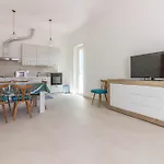 Σπίτι διακοπών Guesthost Peaceful In With Garden *