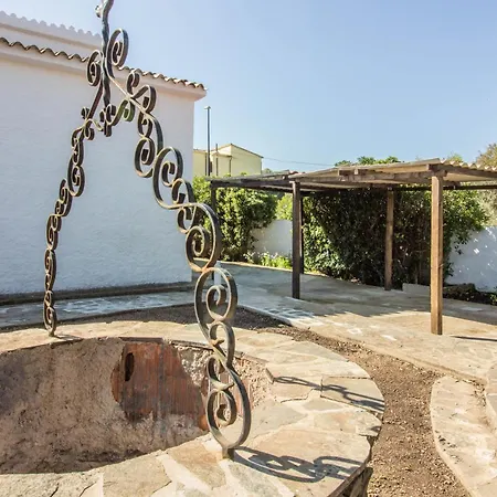 Guesthost Peaceful In With Garden בית נופש